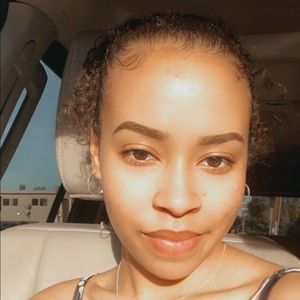 Meet your Posher, Yessamin